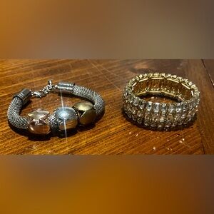 VTG Y2K Lot of  2 Bracelets 1 Ann Taylor Gold Tone Stretch 1 Unbranded Bracelet